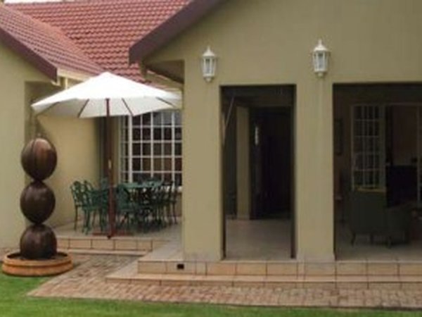 Casa Lumini Guest House